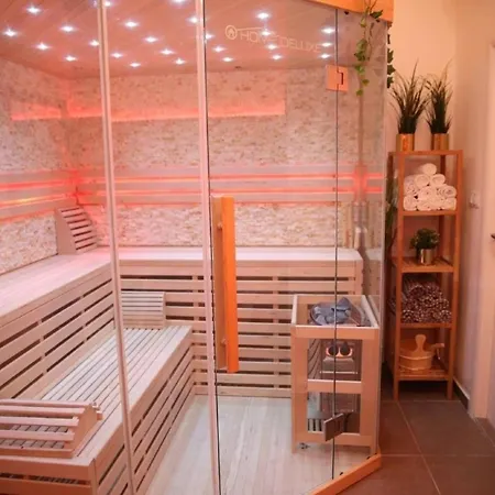 Gemuetliche In Mit Grill, Whirlpool Und Terrasse