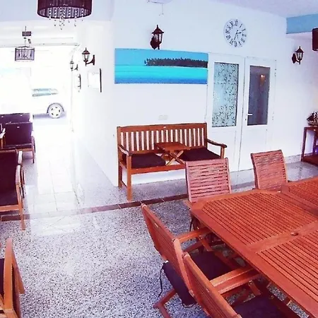 Gemuetliche In Mit Grill, Whirlpool Und Terrasse Apartman